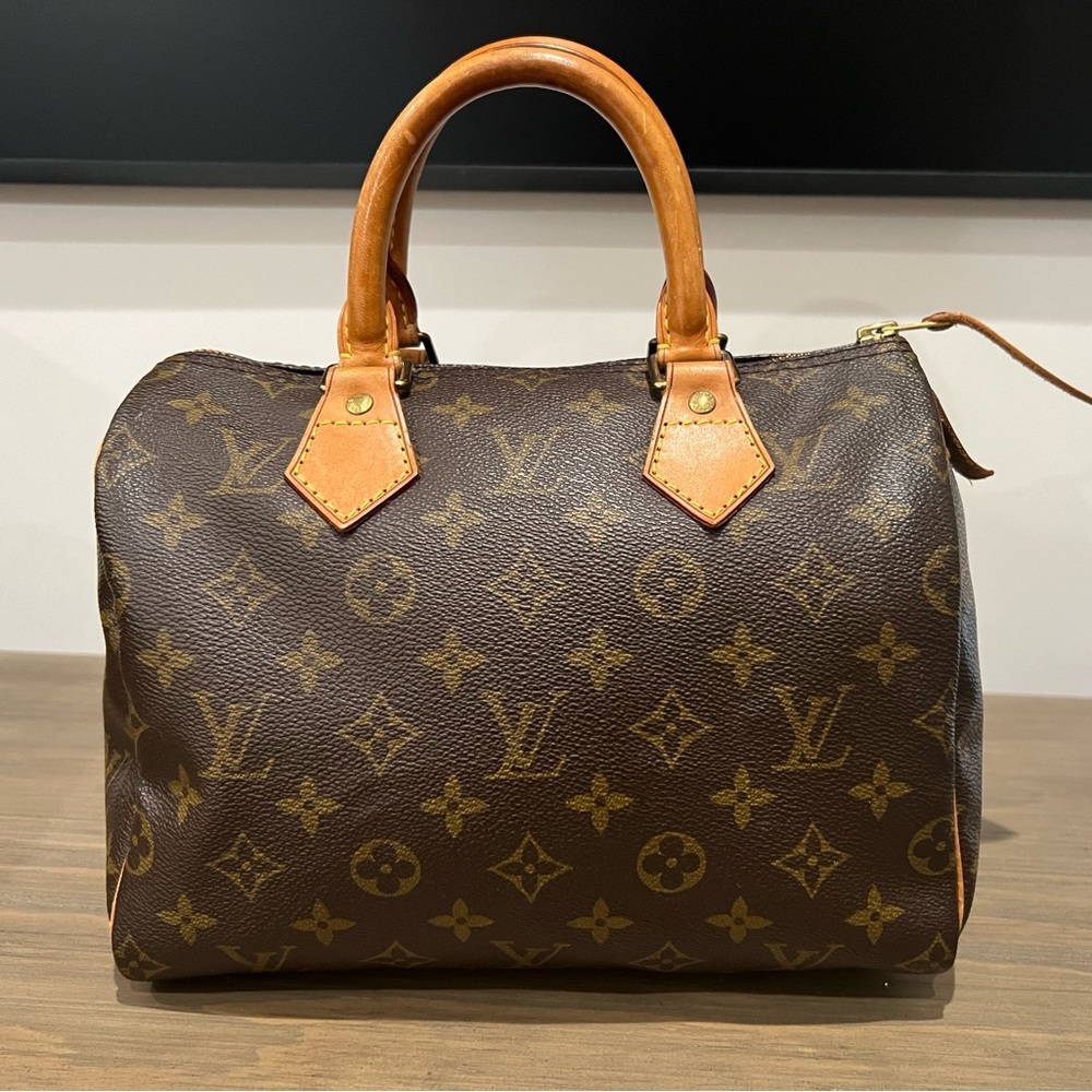 PRESIDENTS DAY SALE, THIS weekend ONLY! Vintage Louis Vuitton Speedy 25